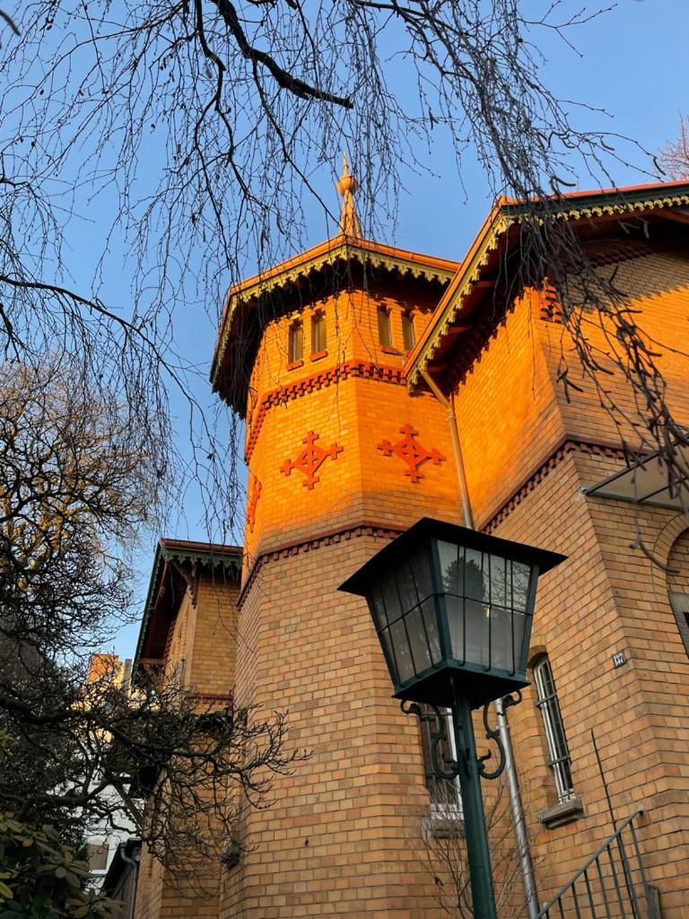 Haus Mit Tuermchen Appartement Solingen Buitenkant foto