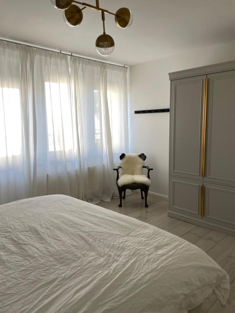 Haus Mit Tuermchen Appartement Solingen Buitenkant foto