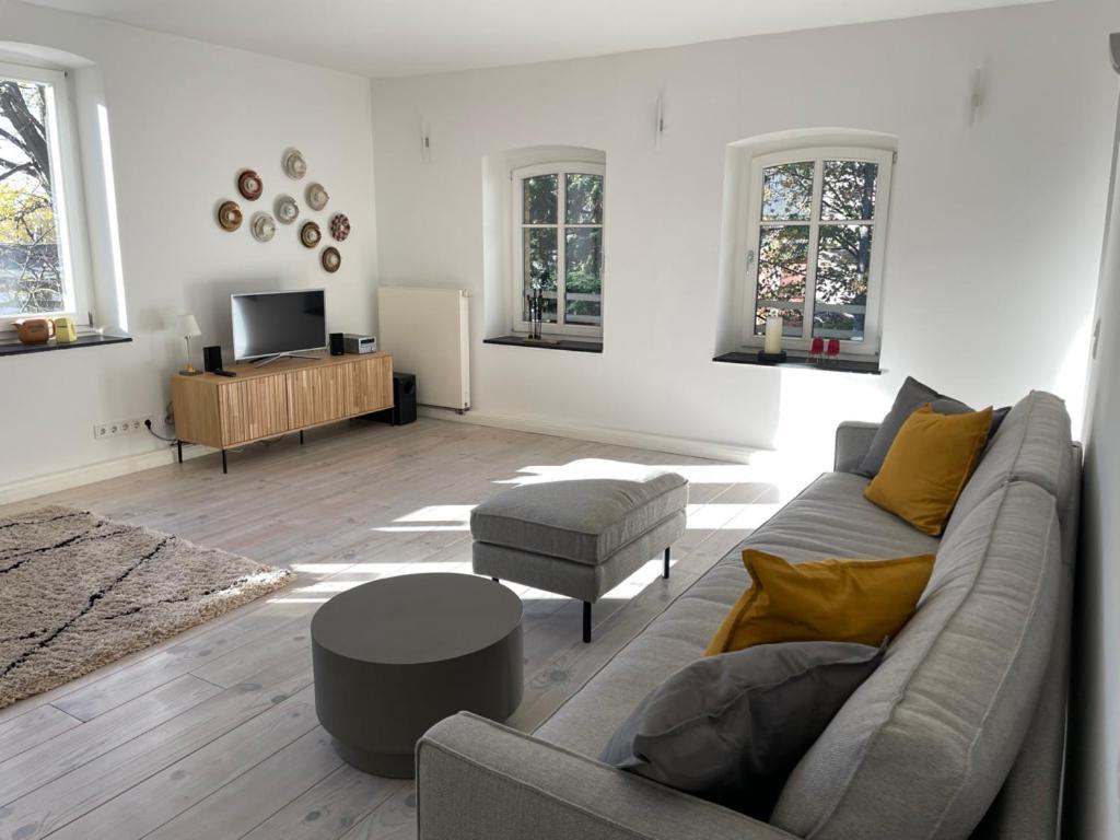 Haus Mit Tuermchen Appartement Solingen Buitenkant foto